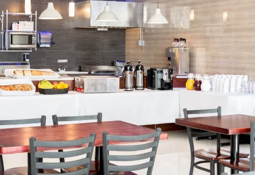LIC Hotel Dining Photos