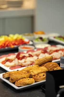 Hampton by Hilton Targu Mures Dining Photos