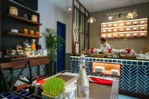 Little Saigon Boutique Hotel Restauration Photos