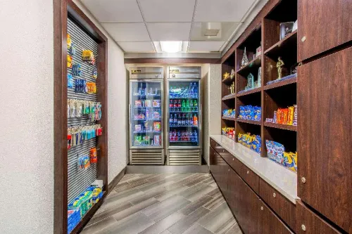 La Quinta Inn & Suites by Wyndham Raleigh Durham Airport Near Hotel Photos