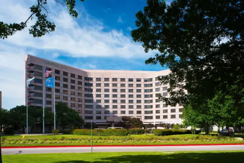 DoubleTree by Hilton Tulsa - Warren Place Rooms Photos