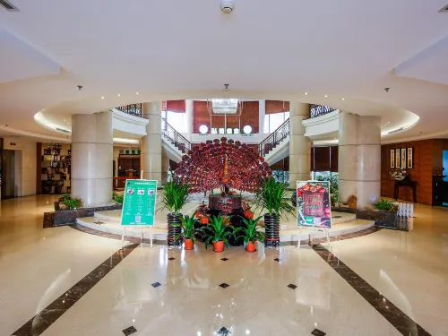 Poly Hotel Khu vực công cộng Photos