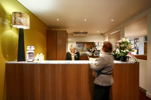 Best Western Plus the Tudor-Box Hill Public Areas Photos
