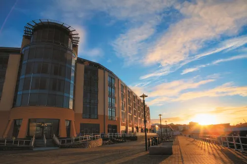 Radisson Blu Waterfront Hotel, Jersey Extérieur Photos
