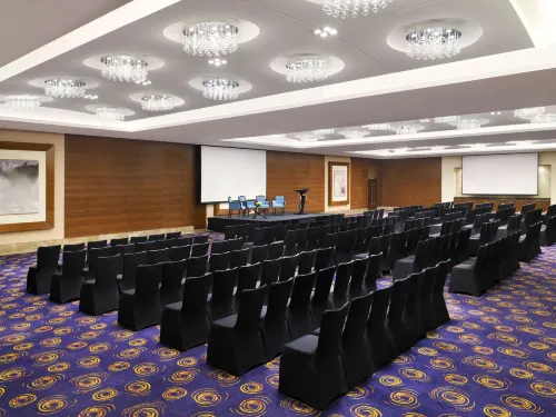 Mövenpick Hotel Jumeirah Beach Business Photos
