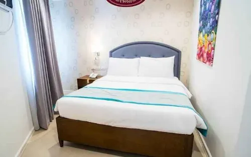 Queen Margarette Hotel - Downtown Photos