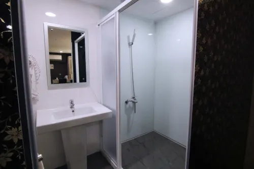 ECFA Hotel Wan Nian Photos