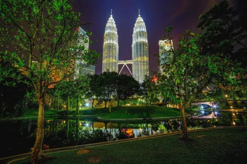 BRYQS Hotel KL Sentral بالقرب من الفندق Photos