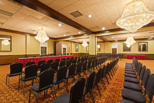 Ramada by Wyndham Tampa Westshore Airport South Бизнес-удобства Photos