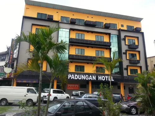 Padungan Hotel Extérieur Photos