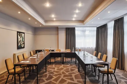 DoubleTree by Hilton London Ealing Business Facilities Photos