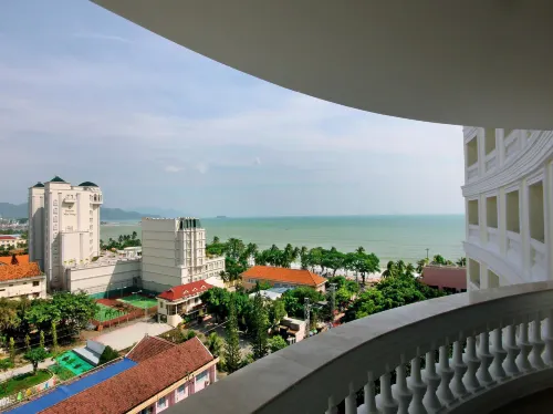 Nha Trang Palace Hotel Рядом с отелем Photos