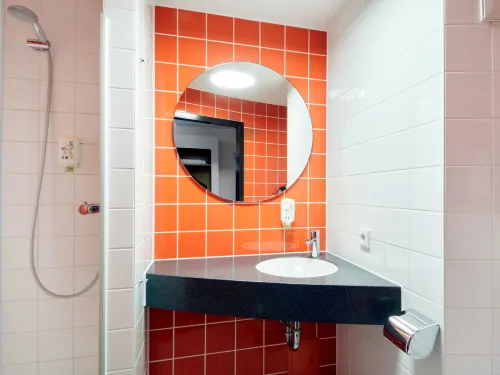 B&B HOTEL Aschaffenburg Rooms Photos