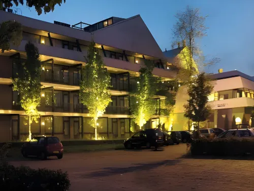 Van der Valk Hotel Tiel Esterni Photos