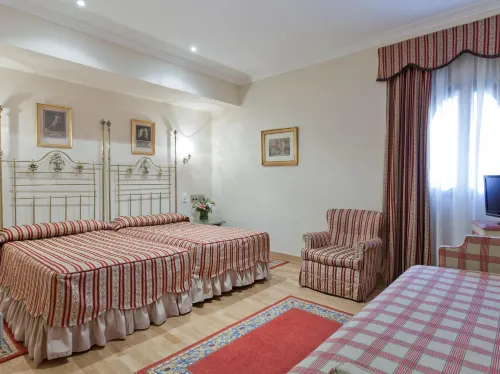 Hotel Doña María Photos