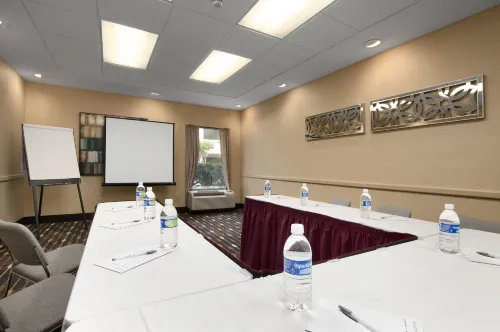 Hampton Inn Houston-Brookhollow Business Facilities Photos