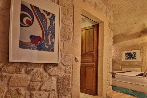 Elaa Cave Hotel Rooms Photos