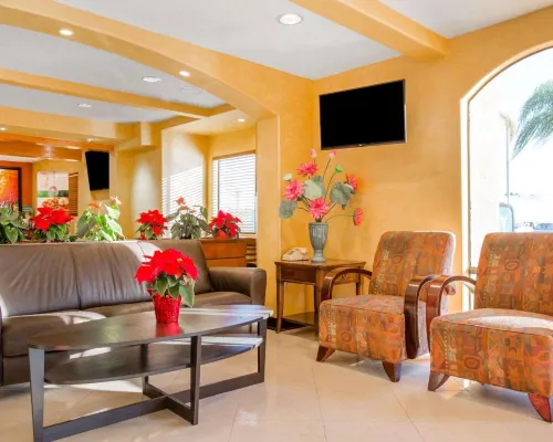 Quality Inn & Suites Westminster Seal Beach Public Areas Photos