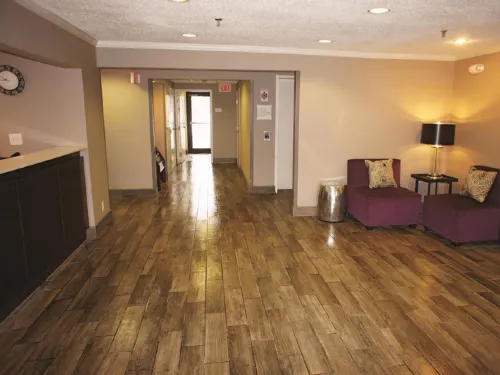La Quinta Inn & Suites by Wyndham Cleveland - Airport North Public Areas Photos