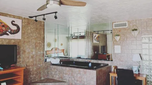 The Classic Desert Aire Hotel Photos