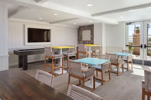 Marriott's Newport Coast Villas Restauration Photos