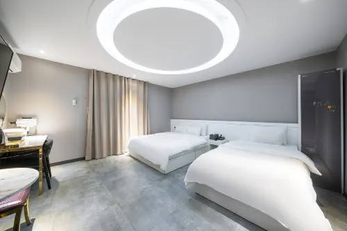 Hotel KNOX Photos