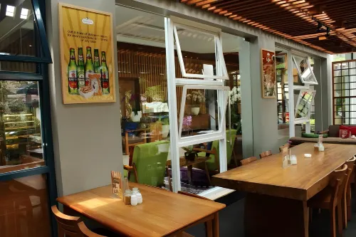 Ivory Hotel Bandung Makanan Photos