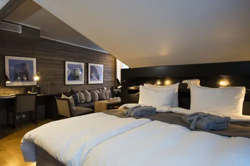 Svalbard Hotell | Polfareren Photos