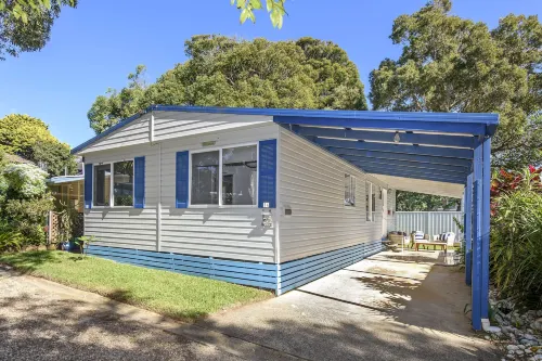 Flynns Beach Caravan Park Exterior Photos