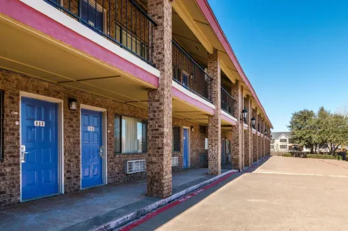 Motel 6 Arlington, TX - Uta Espaces publics Photos