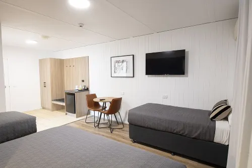 Southend Hotel Rooms Photos