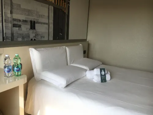 B&B Hotel Cremona Rooms Photos