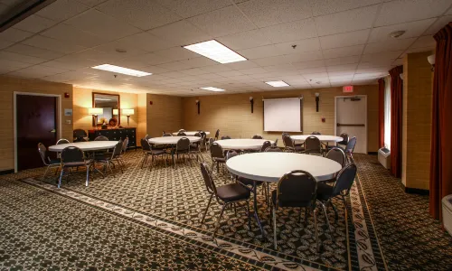 Holiday Inn Express & Suites Atlanta-Emory University Area Business Facilities Photos