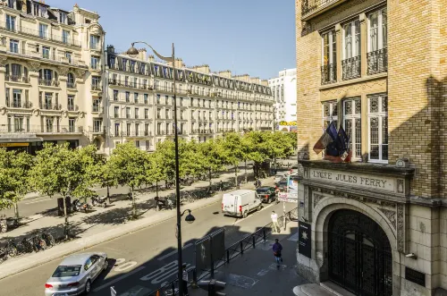 Contact Hôtel Alizé Montmartre À proximité de l'hôtel Photos