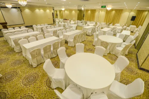 فندق كراون تاون تناول الطعام Photos
