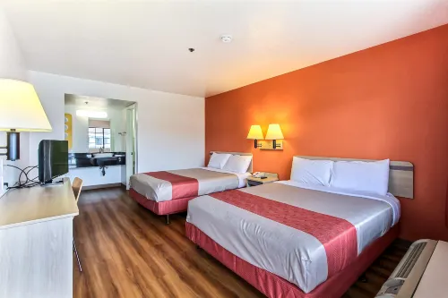Motel 6 Salinas, CA - North Monterey Area Photos