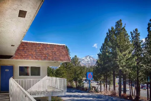 Motel 6 Mammoth Lakes, CA À proximité de l'hôtel Photos