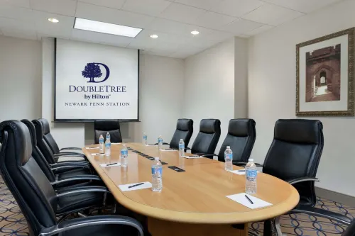 DoubleTree by Hilton Newark Penn Station Espaces Affaires Photos