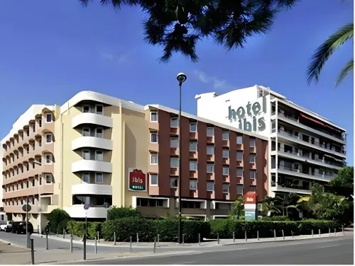 Ibis Nice Aéroport Promenade des Anglais Rooms Photos