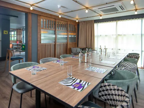 Ibis Styles London Gatwick Airport Business Facilities Photos