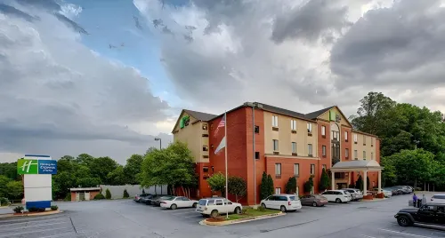 Holiday Inn Express & Suites Atlanta-Emory University Area Public Areas Photos