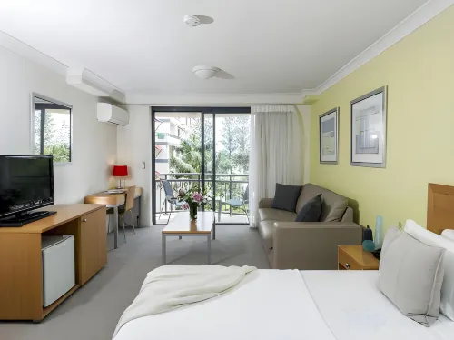 Oaks Gold Coast Calypso Plaza Suites Photos