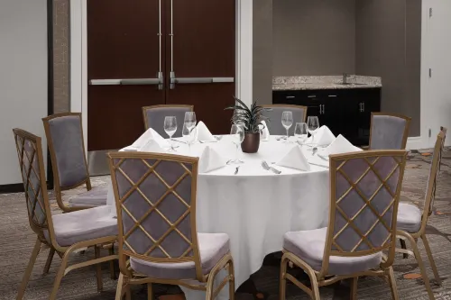 Embassy Suites by Hilton la Quinta Hotel & Spa Restauration Photos