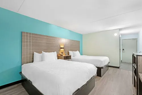 Ramada by Wyndham des Moines Airport Photos