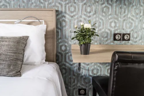 Hotel Chabrol Opera Rooms Photos
