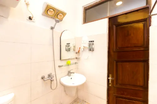Chikoo Homestay (spot-on) Rooms Photos