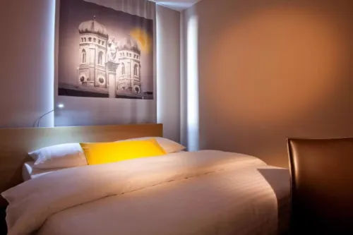 B&B HOTEL München-Moosach Photos