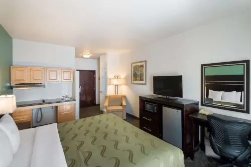 Quality Inn & Suites Airport West Photos