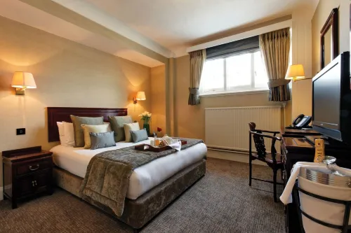 Gem Strathmore Hotel Rooms Photos