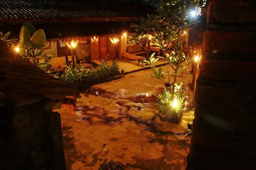 Griya Gribig Guest House Mitra RedDoorz Eksterior Photos